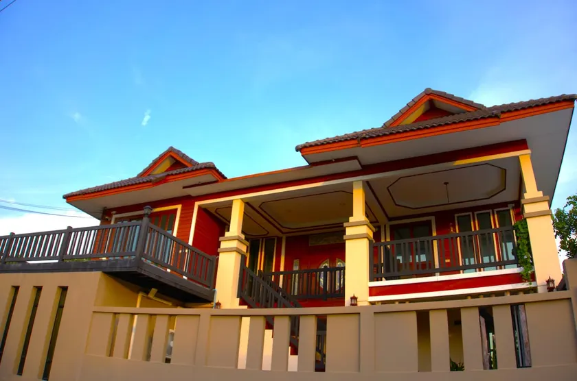 Quiet villa, garden and rice fields - Image 1