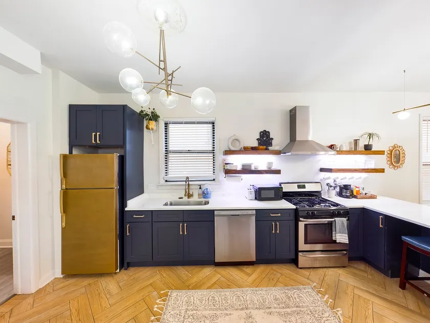 Chi-Town Ultimate Hideout B/1/2 - Image 1