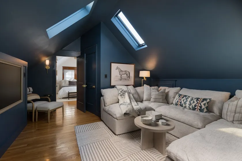 The Auburn Place: Cozy 3BR Home in Wauwatosa - Image 1