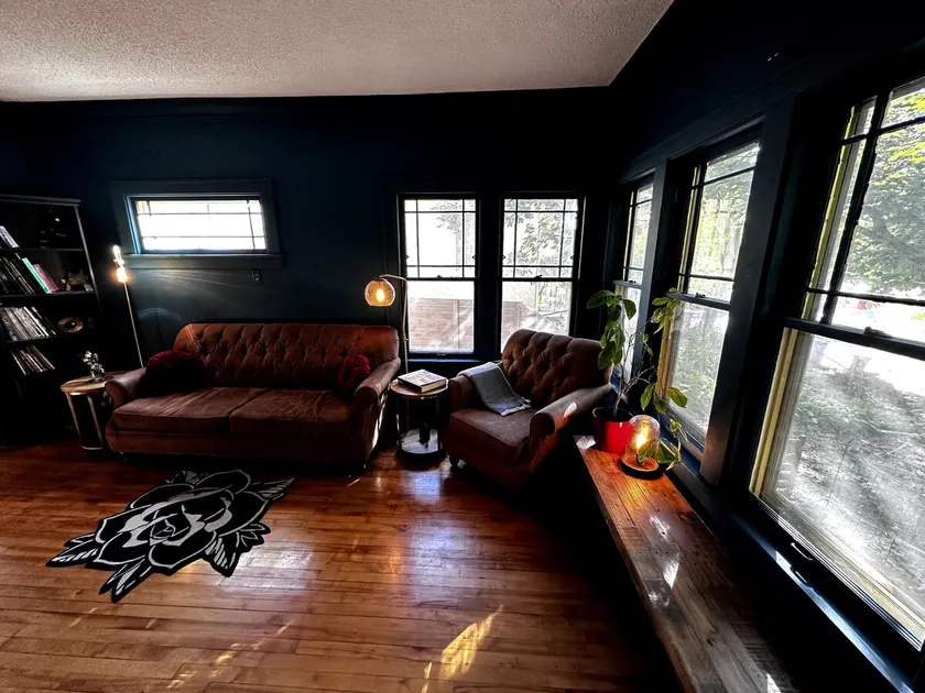 Walkable NE Arts District Retreat - Image 1