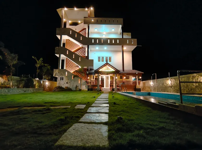 Long Beach Villa @ ECR - Image 1