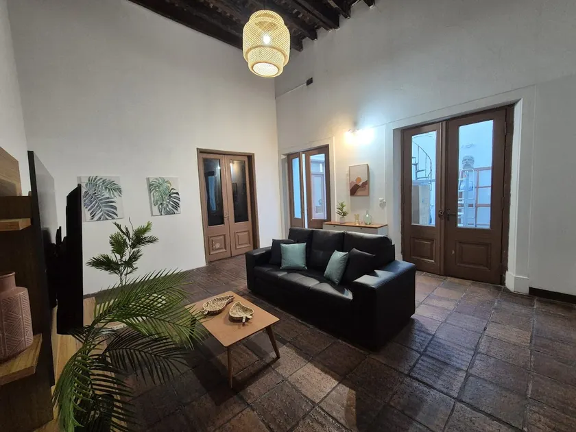 Large Rustic Apartment + View - Image 1