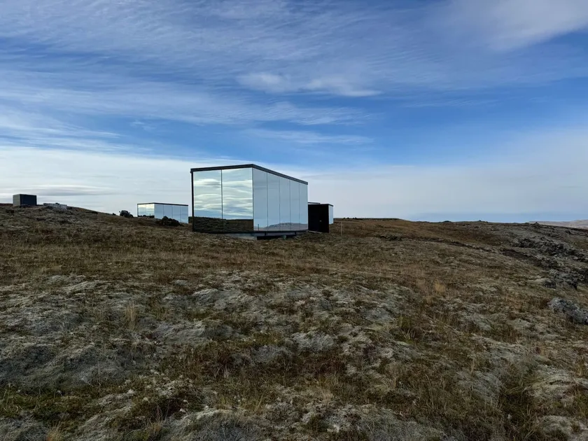 ÖÖD Hekla Horizon - Mirror Houses - Image 1