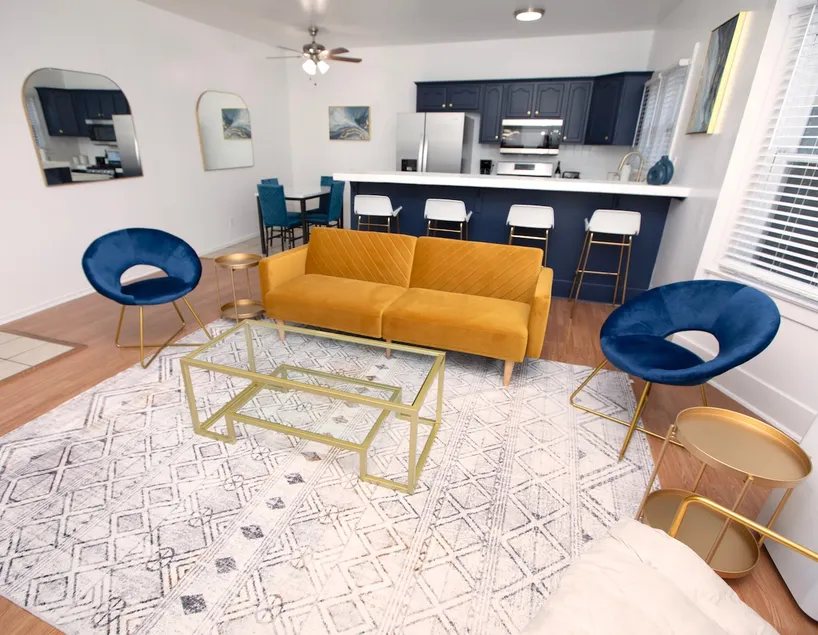 Spacious Downtown Gem w/ Parking - Image 1
