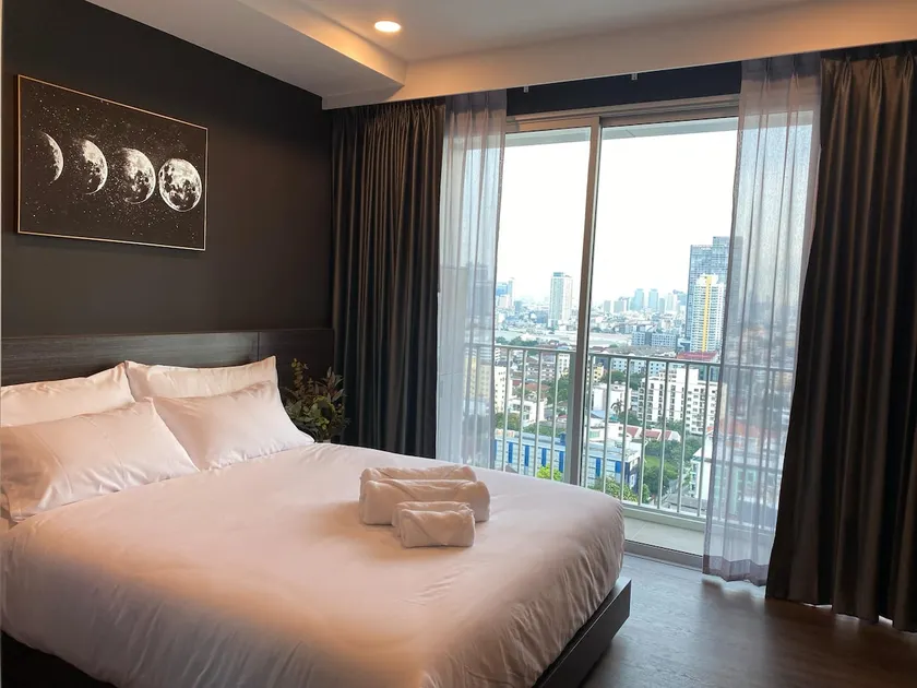 Modern luxury Apartment in chatuchak - Image 1