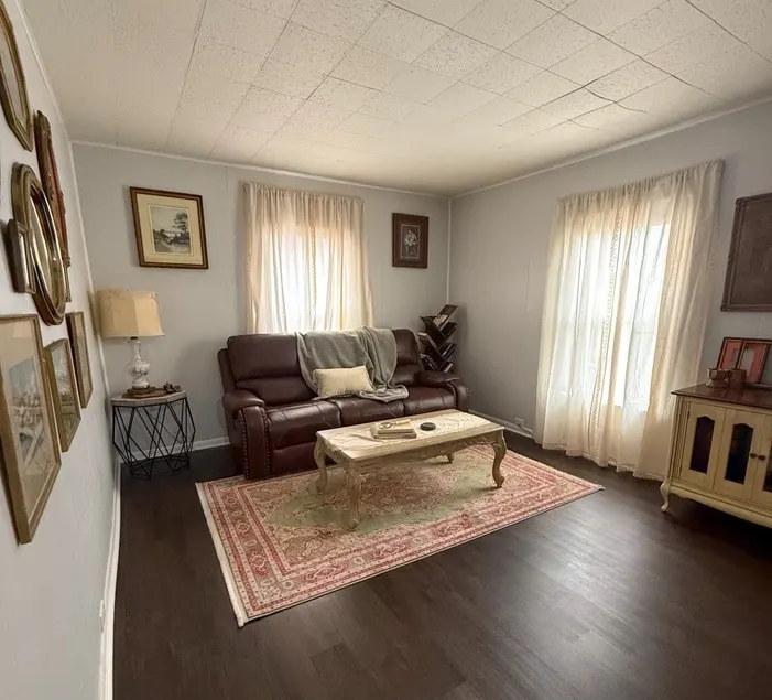 Chic Hideaway in Tipperary Hill - Image 1