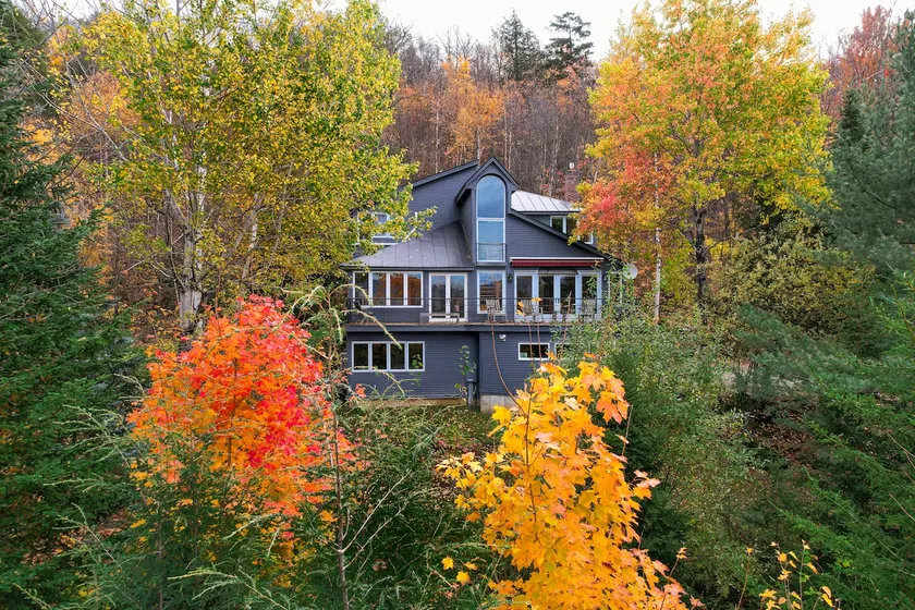 Spectacular Stowe Home for Fun Family Vacations! Eco friendly/ EV Charging! - Image 1