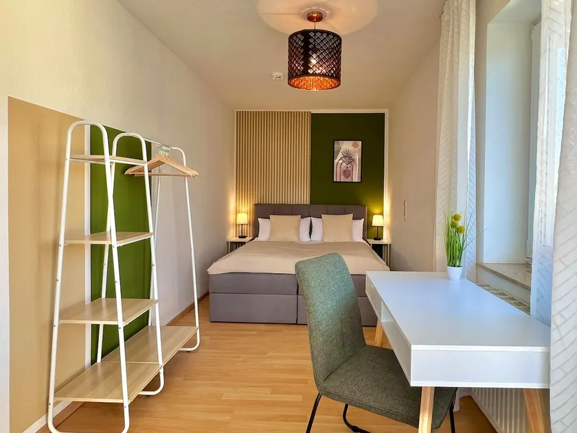 Modern apartment with balcony - Image 1