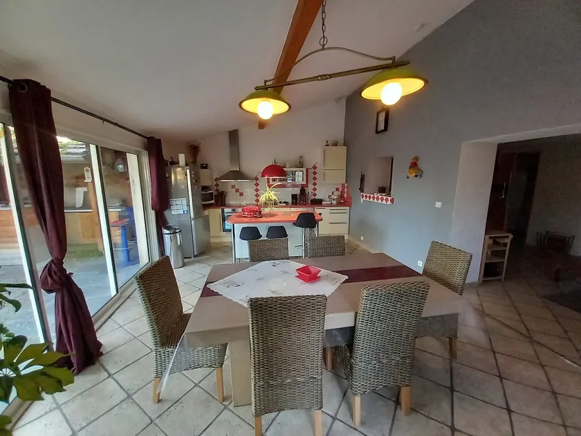 Detached house - Image 1
