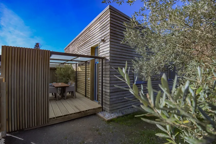 Rural cabin with two bedrooms and a Jacuzzi - Image 1