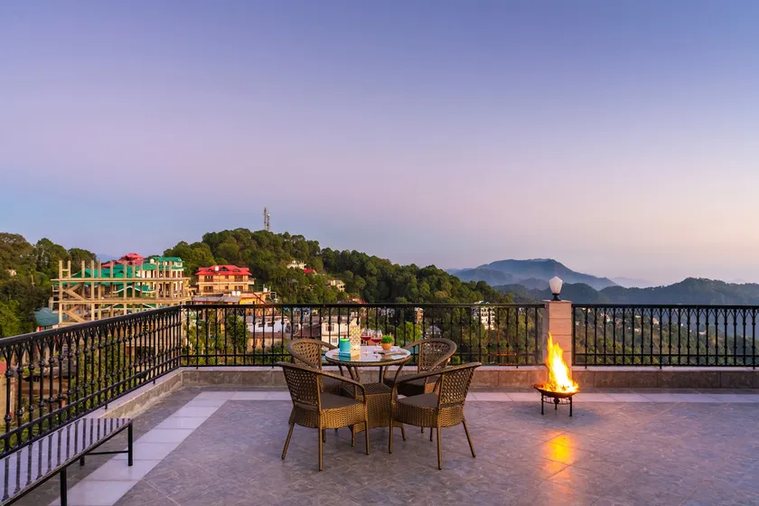 2BR Home with Dreamy Views | Close To Kasauli - Image 1