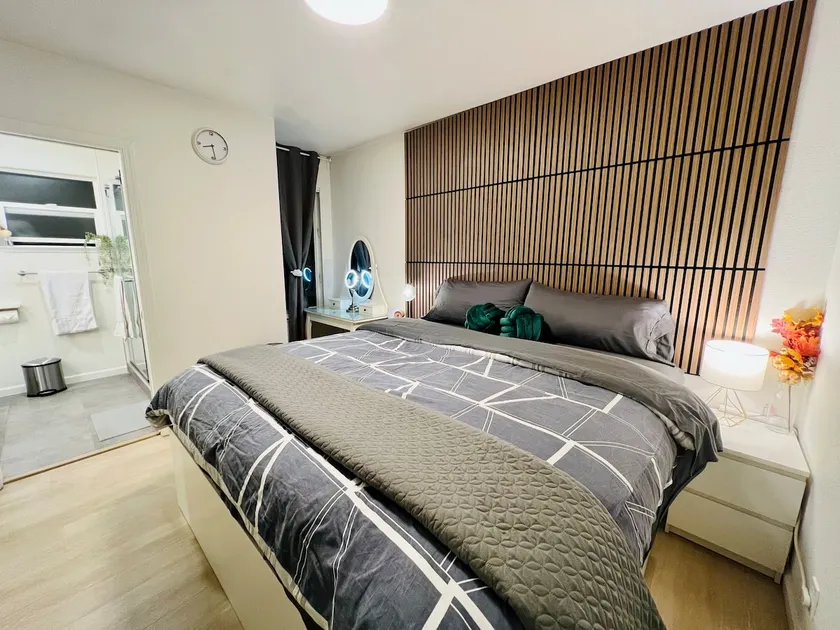 Brand-new luxurious guesthouse with king bed in MPK, 1mi to Meta, 3mi to Stanford - Image 1