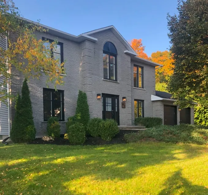 Spacious and comfortable home - Image 1