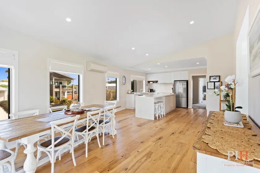 Coastal Family Retreat in CW - Image 1