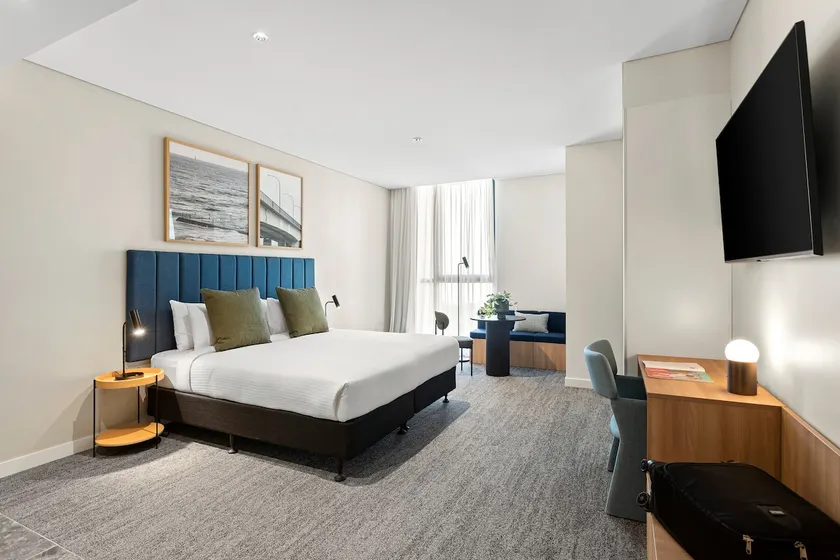 Deluxe Studio Apartment - Image 1