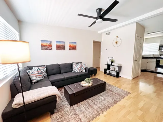 Midtown Apart ! Great Location ! - Image 1