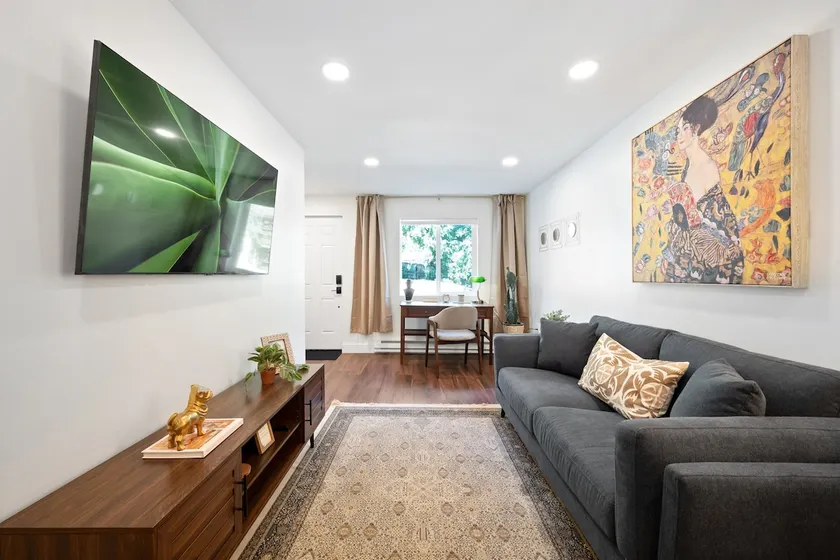 Stylish Garden-Level Apt. Lux Bedding & Quiet St! - Image 1