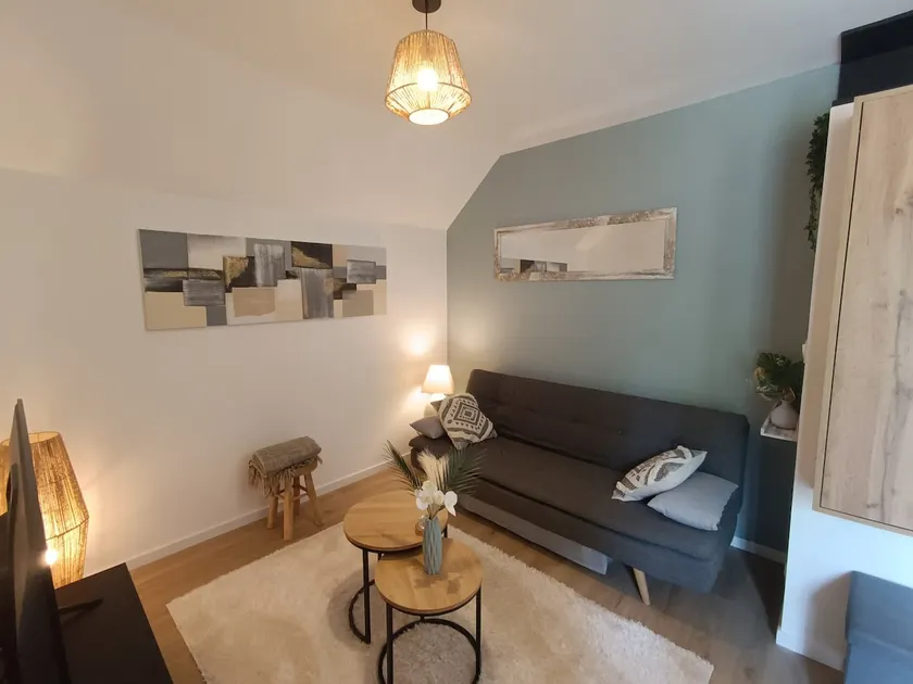 An apartment in the countryside - Image 1