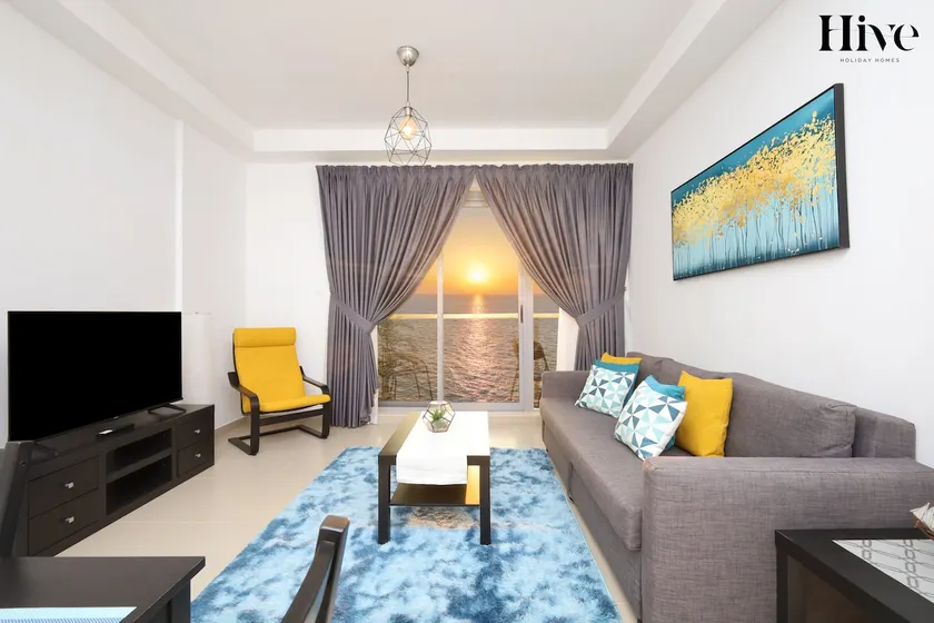 Full sea sunset view, Marjan Island, beach, 1 bed - Image 1