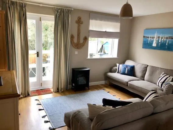 White Pebble Cottage - Moelfre - Image 1