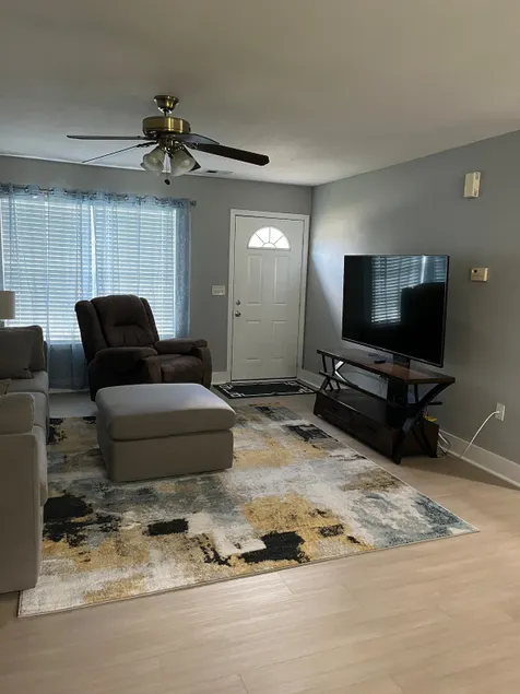 Lakeview - Image 1