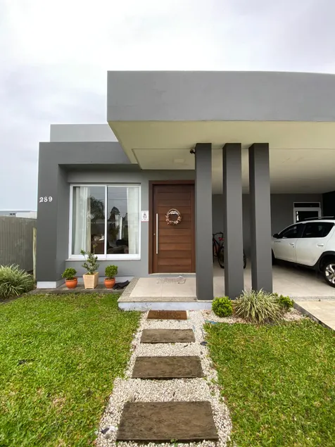 Seasonal house rentals! - Image 1