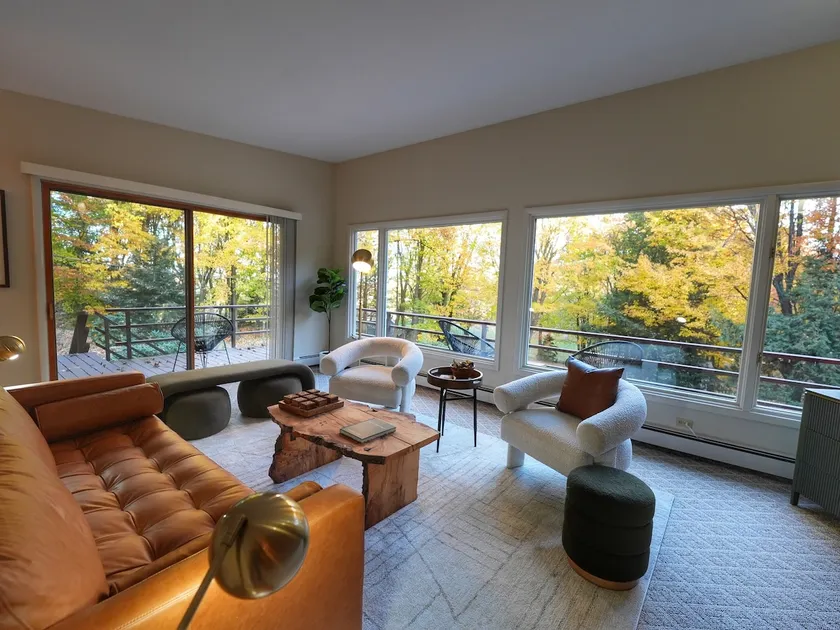 Ledge House Vintage Retreat | Hot Tub & Fire Pit - Image 1