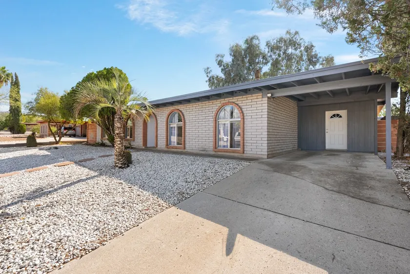 Lovely Lucille 3 Bedroom - Image 1
