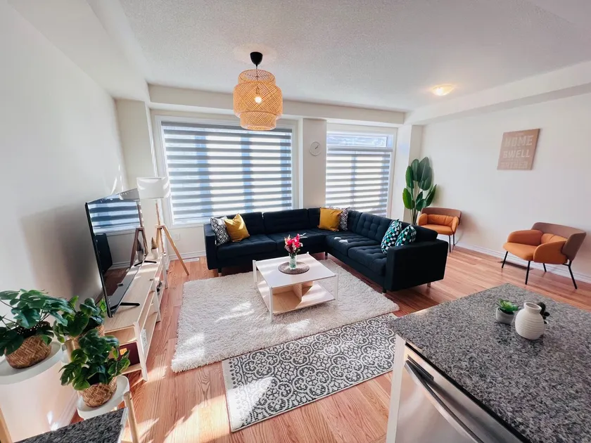 Brand New Luxurious 4B Townhouse - Image 1