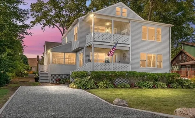 Edgewater's Shelby on the Bay - Image 1