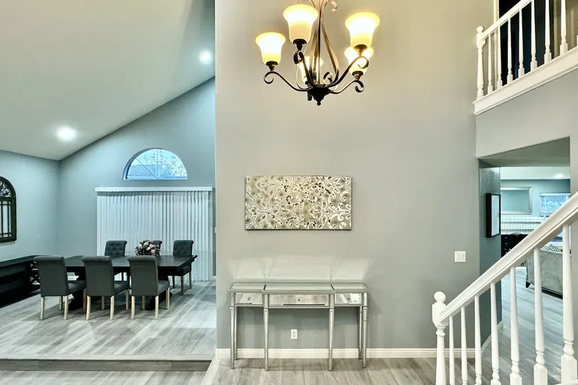 newly remodeled large house - Image 1