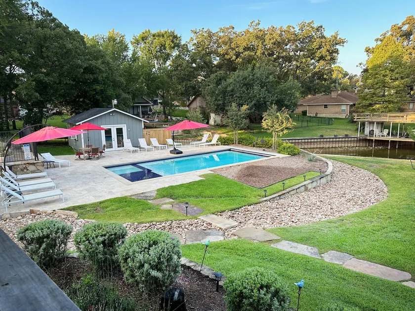 Summit House with heated & cooled pool + hot tub - Image 1