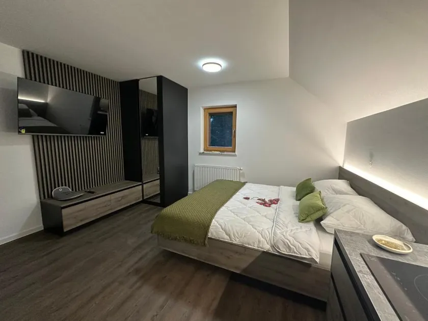 Apartment Air | One Bedroom & Mountain View - Image 1