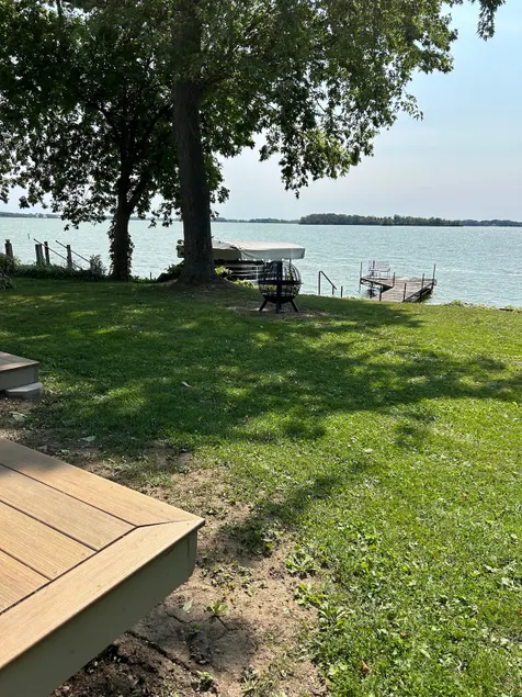 Charming House on Fox Lake ! - Image 1
