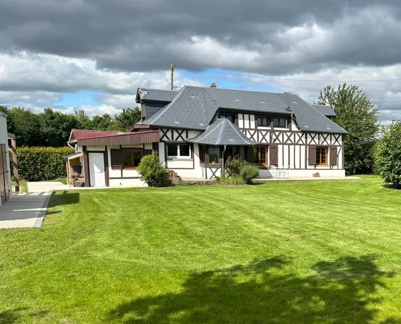 Normandy house in the countryside - Image 1