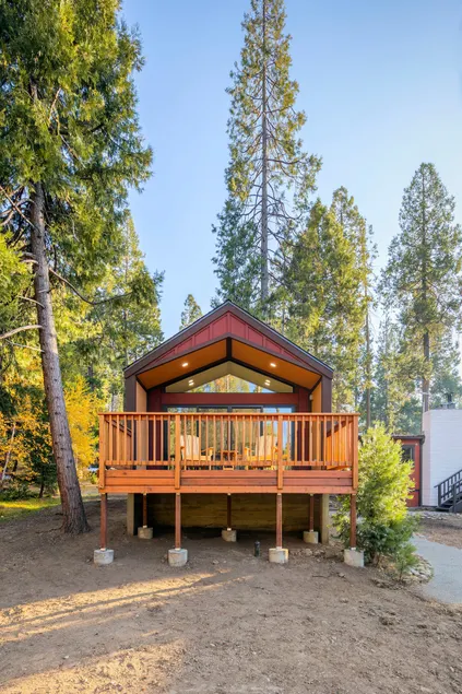 That Red Cabin - Cozy Studio near Yosemite NP - Image 1