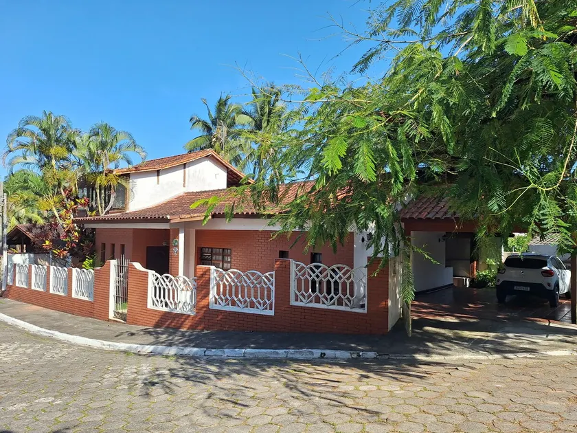 House on Arrastão Beach - Image 1