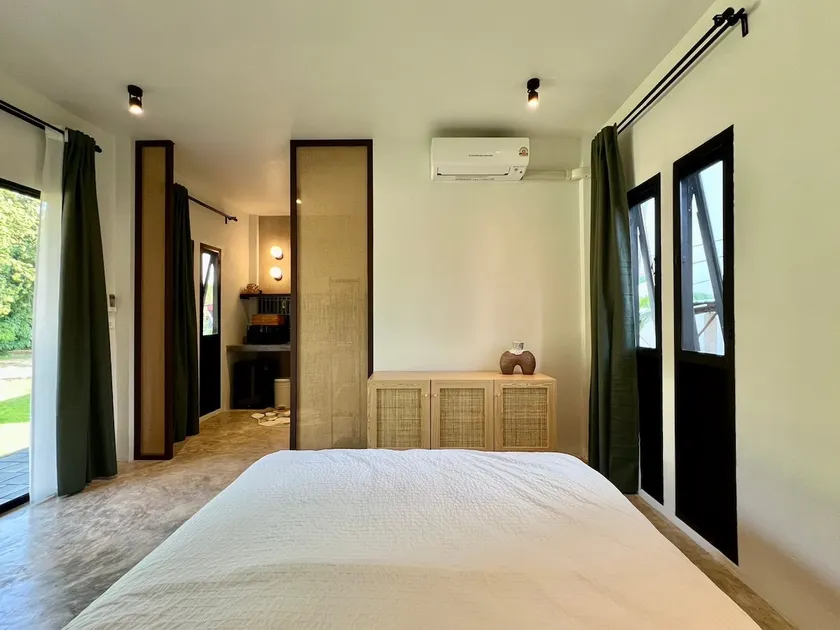 Yoo-Baan | Hidden Stay Room 2 - Image 1
