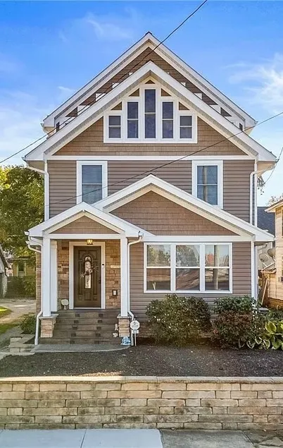 Four Gables - Image 1