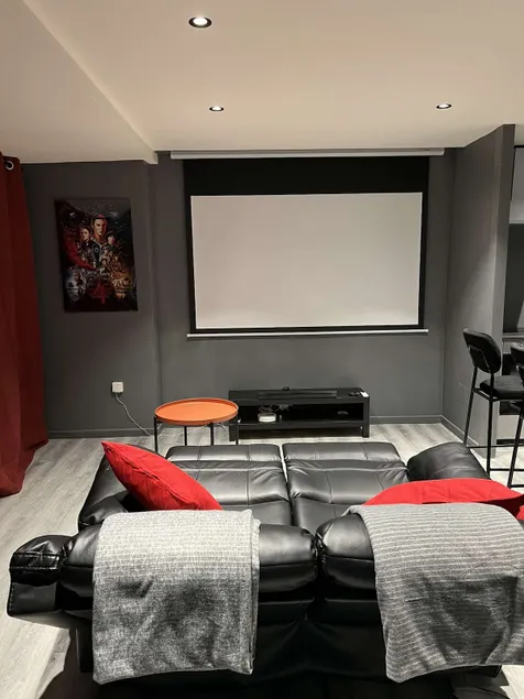 Cinema Suite 25 minutes from Paris - Image 1