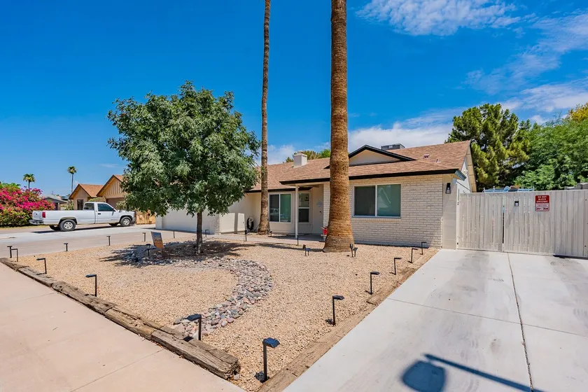 Gilbert AZ 4BR Vacation Home Remodeled - Sleeps 8 - Image 1