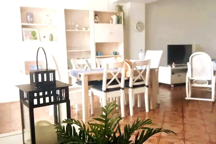 Cozy family beach house - Image 1