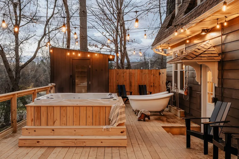 River Retreat: Sauna, Hot Tub, Cold Plunge & More - Image 1