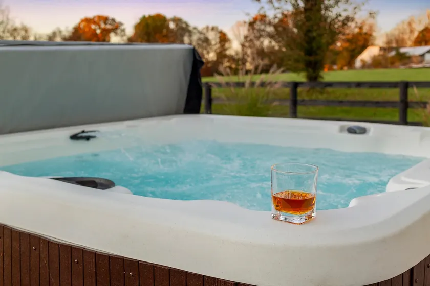 *Distilleries close by* Hot tub*Firepit - Image 1