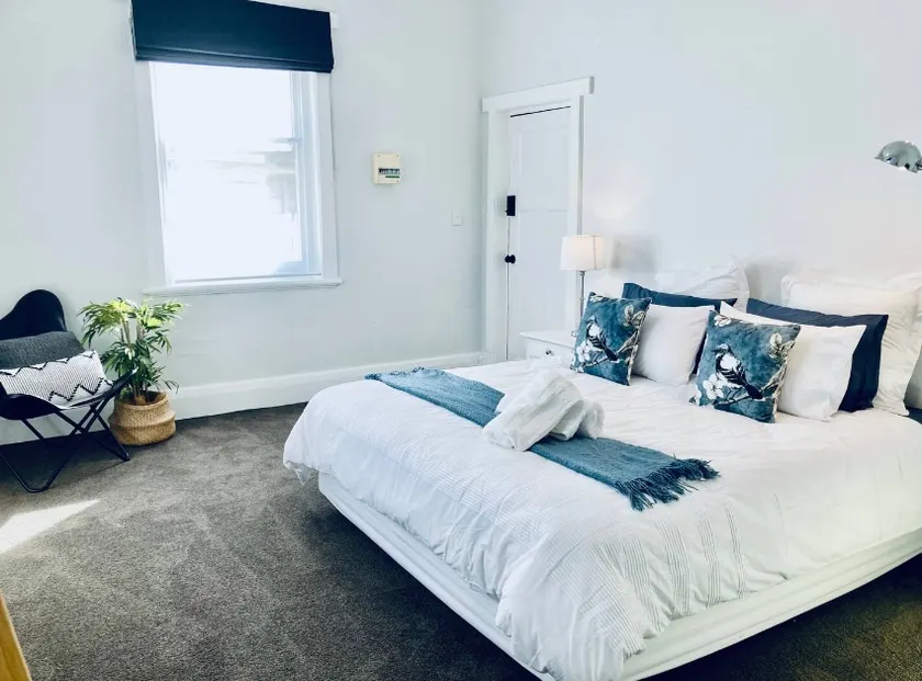 Riddoch St Apartment - Image 1