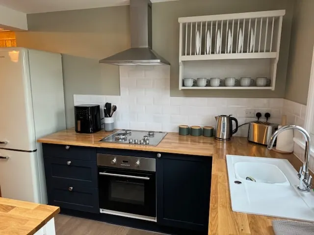 Recently renovated Two Bedroom home in Suffolk - Image 1