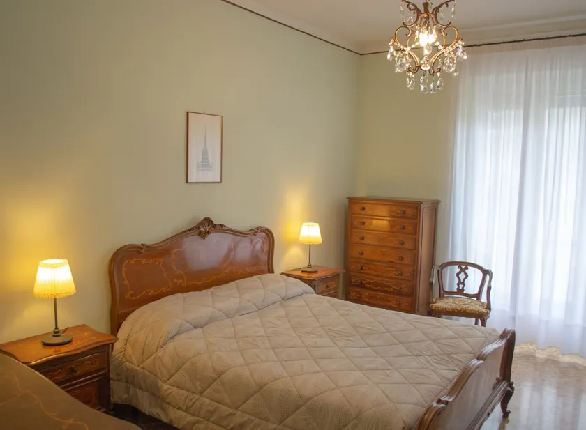 Vintage Apartment in the nodal point of Turin - Image 1