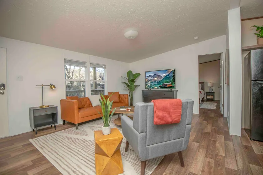 Family-Friendly Spacious Modern Comforts w Firepit - Image 1