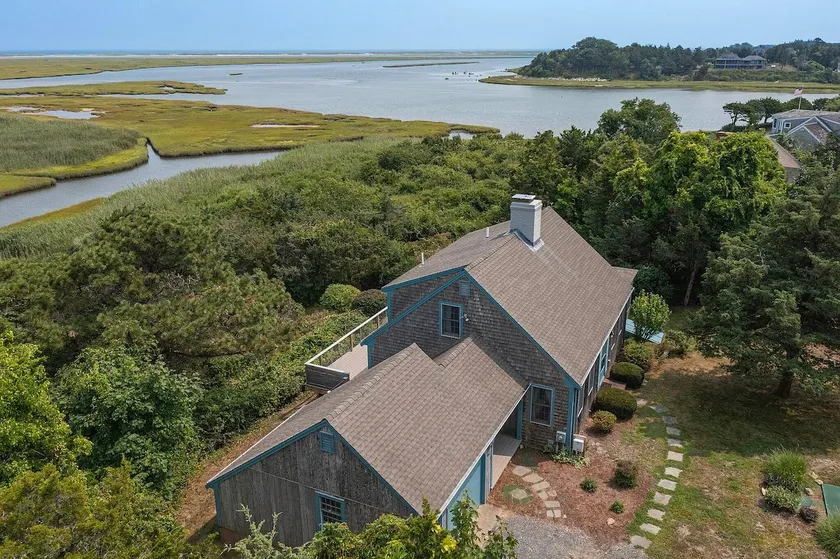Waterfront Oasis - Kayak Access & Stunning Views! - Image 1