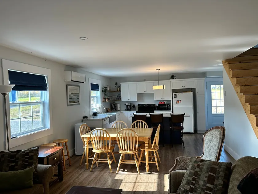 Beautiful Cottage on Grand Lake - Image 1